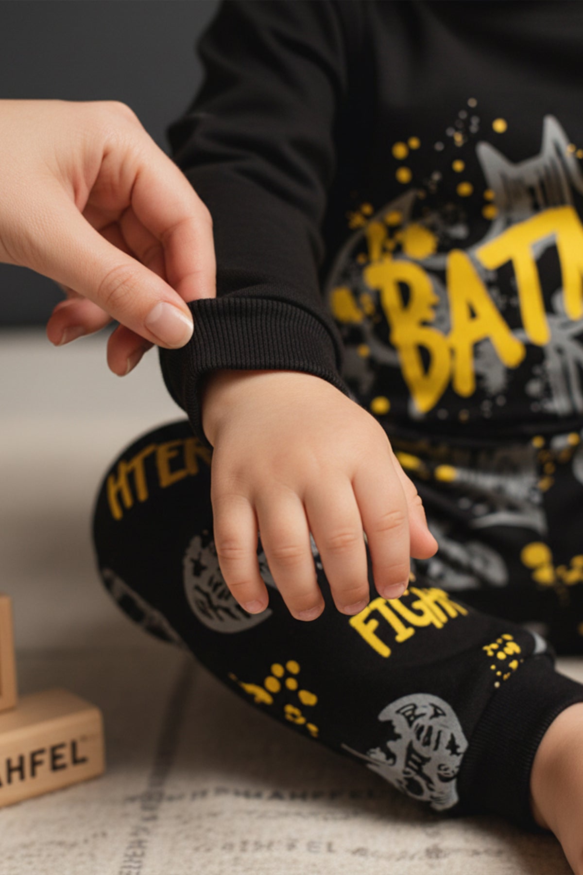 Batman Baskılı Siyah Pijama Takımı