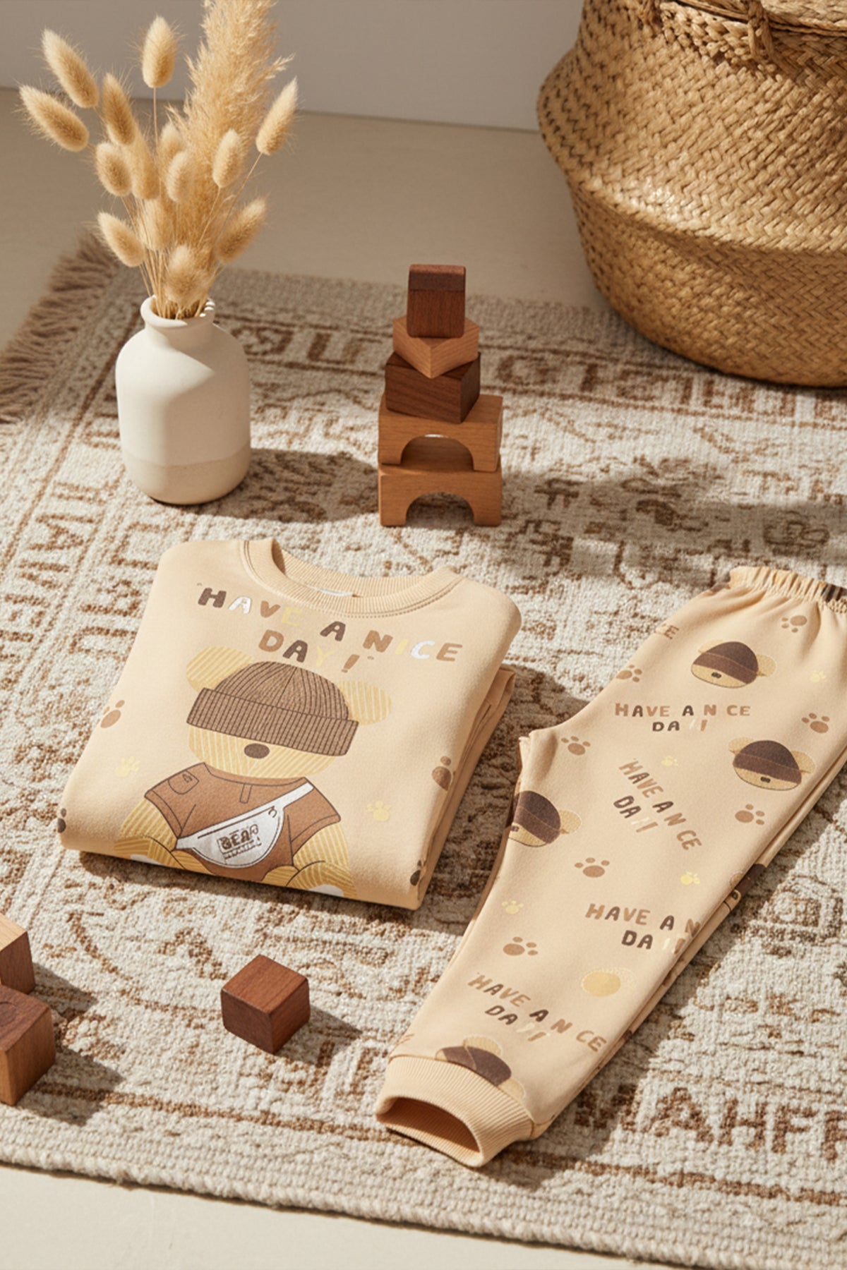 Krem Şapkalı Ayı Pijama Takımı