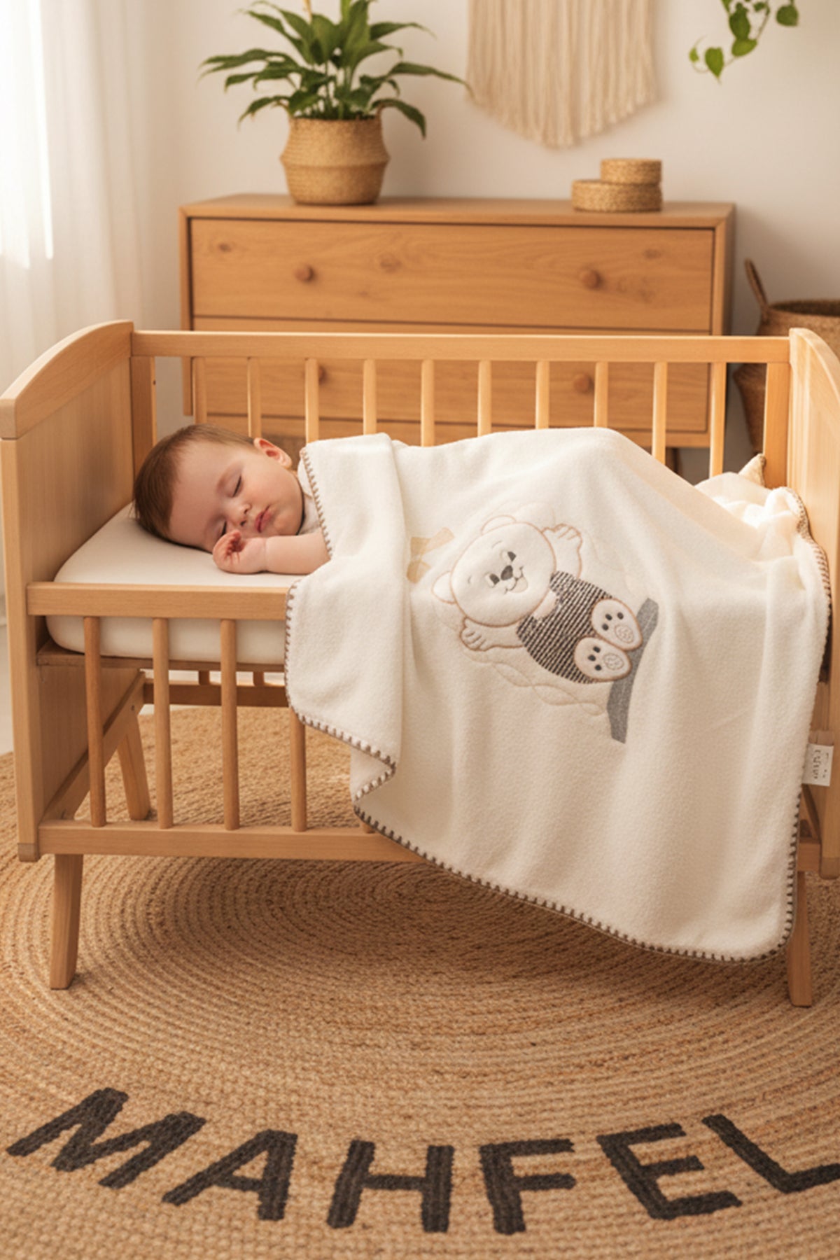 Salıncak Ayı Nakışlı Ekru Bebek Battaniyesi