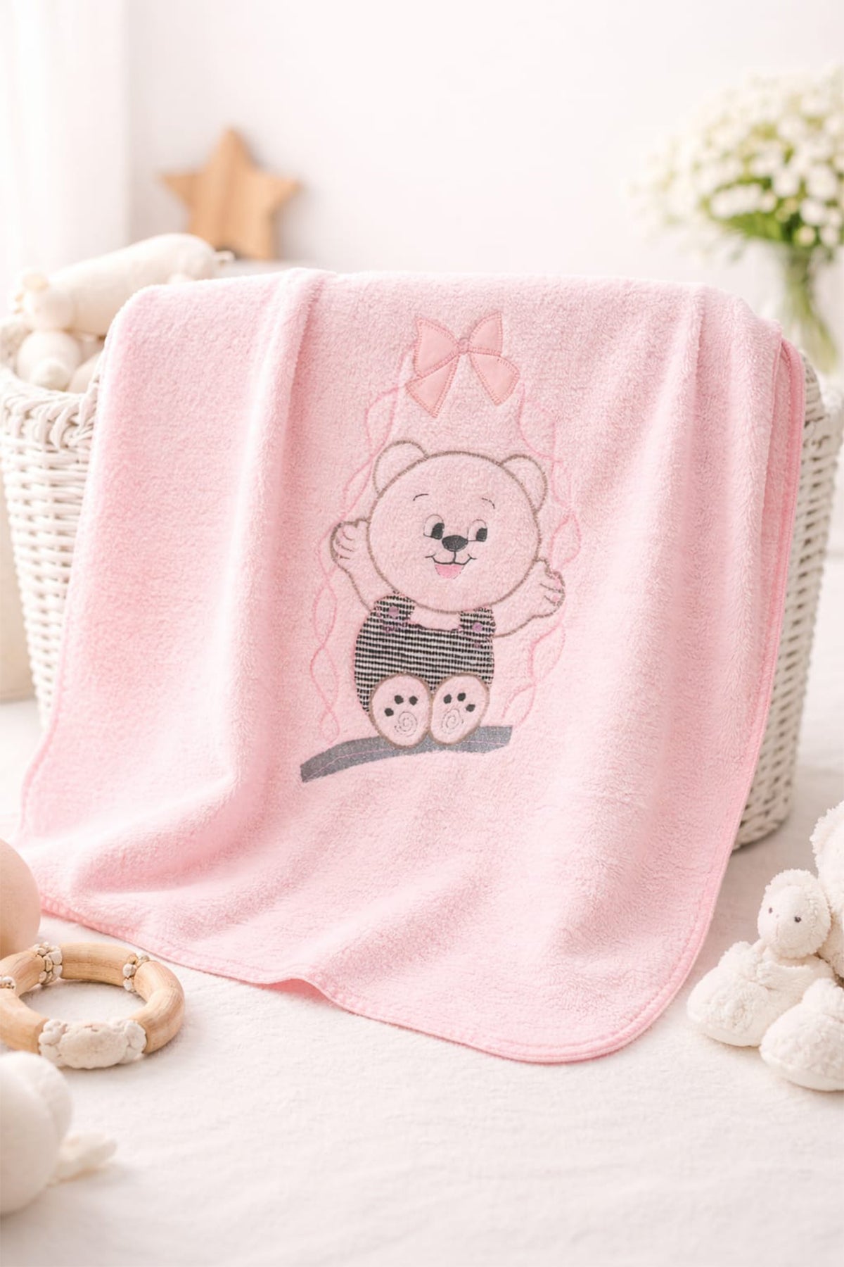 Salıncak Ayı Nakışlı Pembe Bebek Battaniyesi